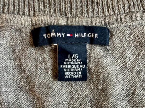 TH0007-trui-grijs-lang-tuniek-gestreept-maat-L-label TH0007-trui-grijs-lang-tuniek-gestreept-maat-L